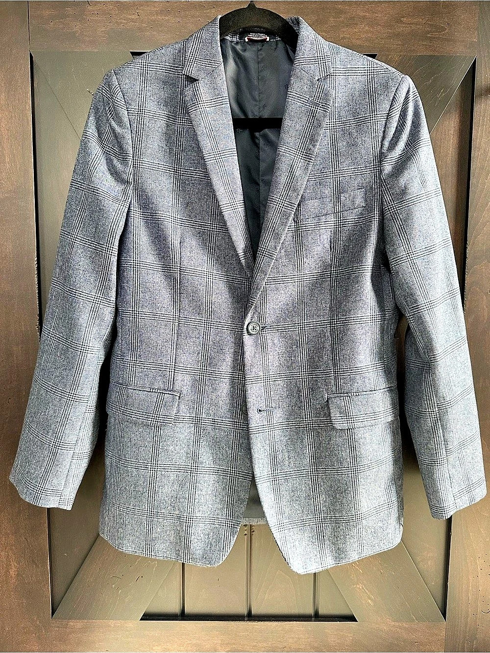 Tommy Hilfiger Gray Plaid Sport Coat Navy Blue & Grey Plaid Sport Coat